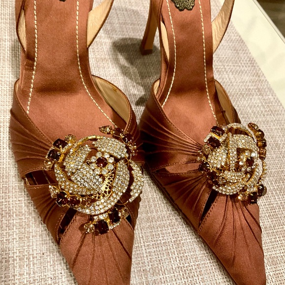 Rene Caovilla Brown Satin Heels with Embellishments - Picture 4 of 13